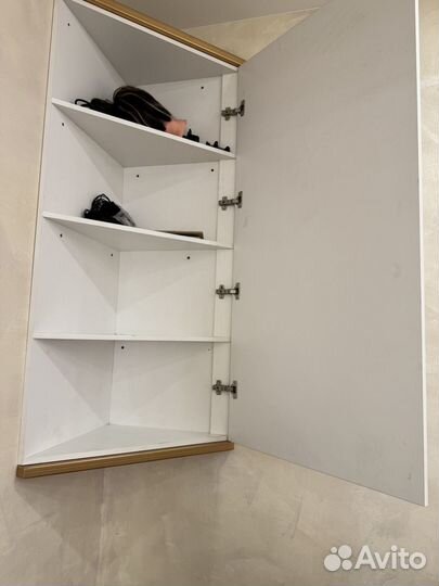 Угловой шкаф