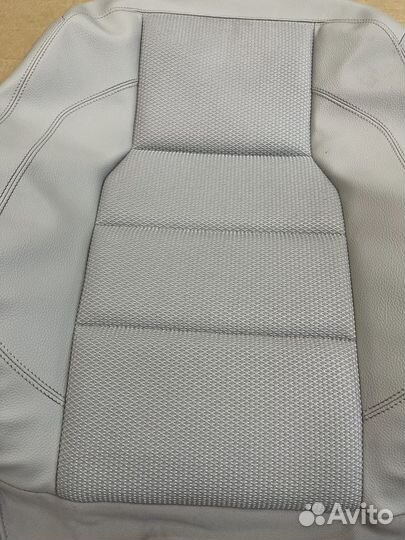 Чехол верхний серый переднего правого сиденья глк