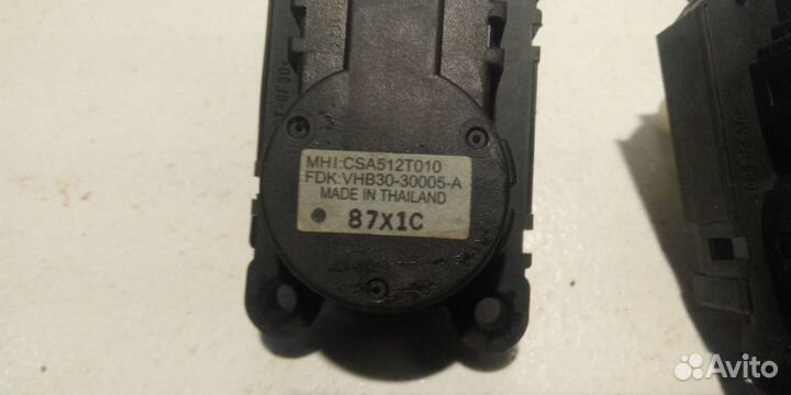 Моторчик заслонки печки Mitsubishi Outlander 2