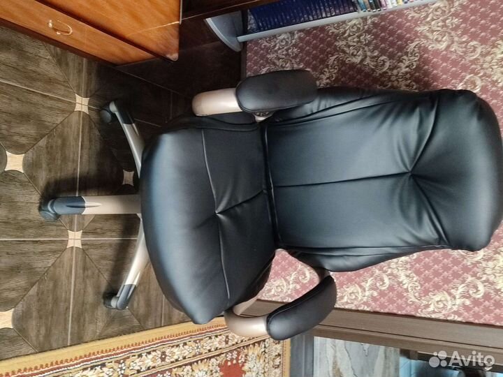 Компьютерное кресло руководителя бу