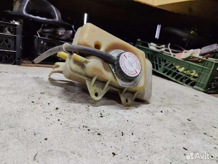 Расширительный бачок Dodge Intrepid