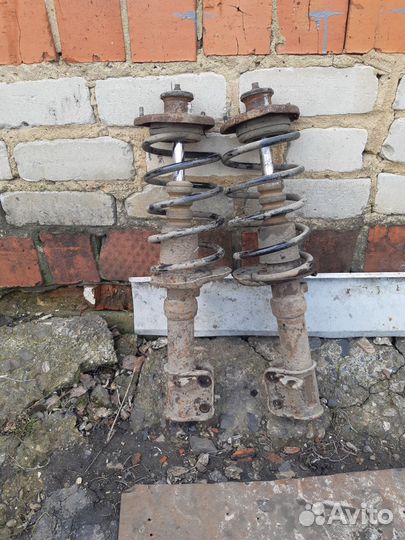 Передние стойки на калину