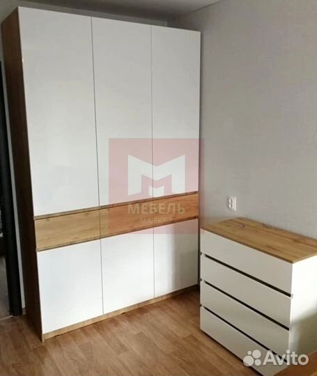 Шкаф новый белый