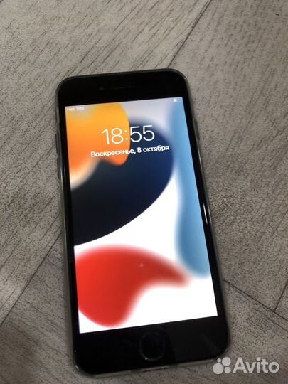 iPhone 7, 32 ГБ