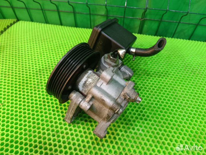 Насос гидроусилителя Mercedes-Benz S W220 M112