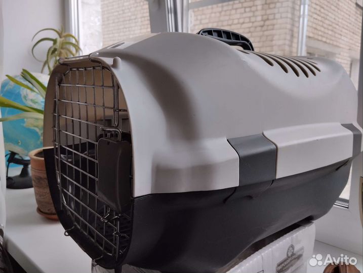 Переноска для животных пластиковая