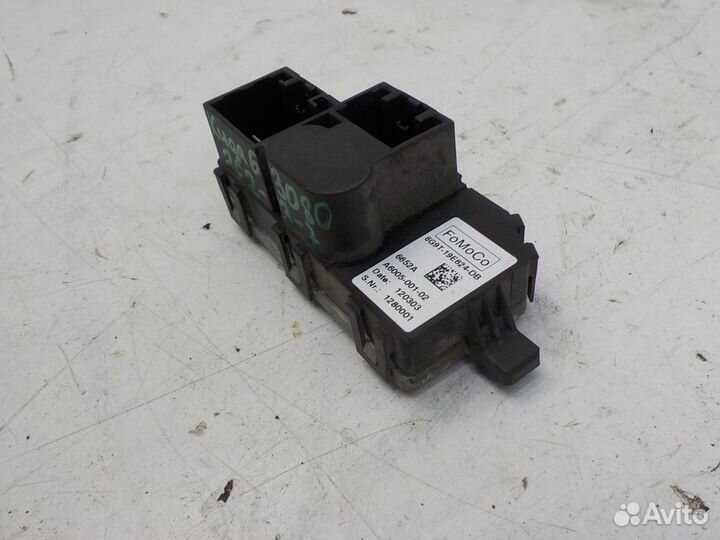 Резистор печки Ford Kuga 2008