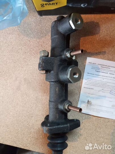 Цилиндр главный тормозной