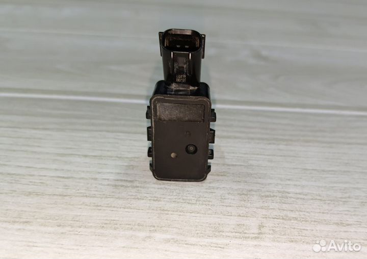 Lexus RX Парктроник в решетку радиатора 2015-2019