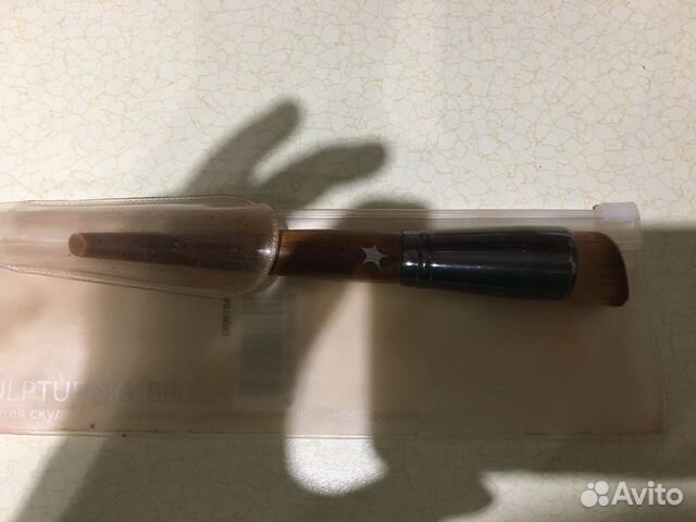 Кисть новаядля макияжа