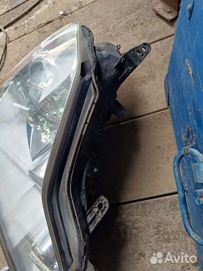Фара правая Nissan Fuga