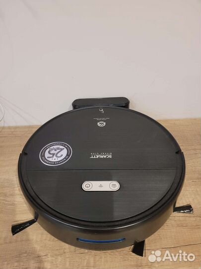 Робот пылесос scarlett