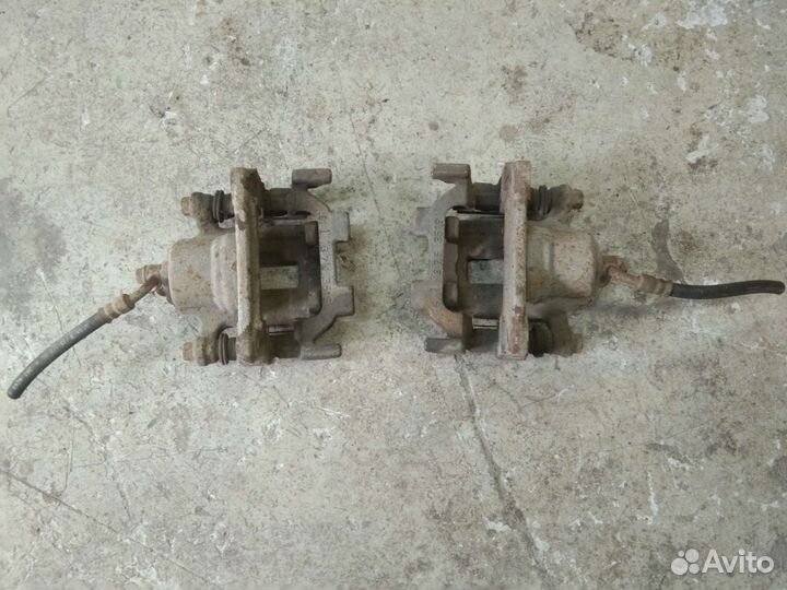 Суппорт задний Инфинити G25