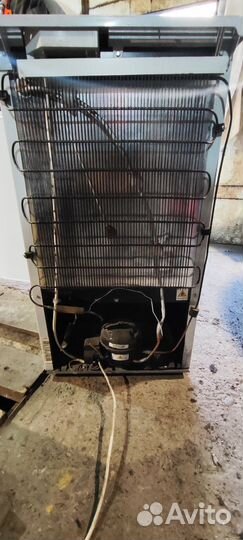 Холодильник маленький с морозилкой