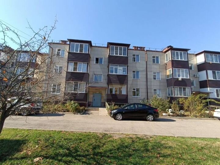 2-к. квартира, 54 м², 3/3 эт.