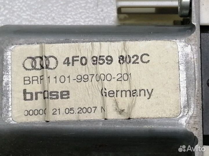 Моторчик стеклоподъемика задний левый Audi A6 C6