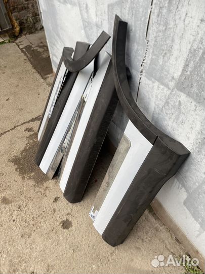 Молдинги дверей Chery Tiggo 8