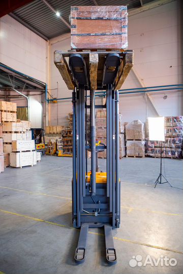 Штабелер самоходный 1500 кг 4,5 м xilin cddk15-III