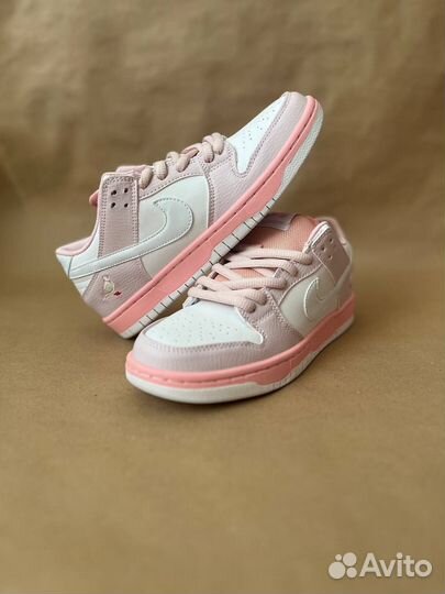 Кроссовки женские Nike SB dunk low