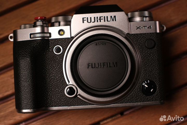Fujifilm X-T4 body silver