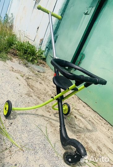 Прогулочная коляска трость