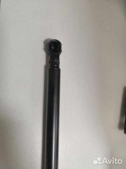 Тяга задней двери GM 15836293