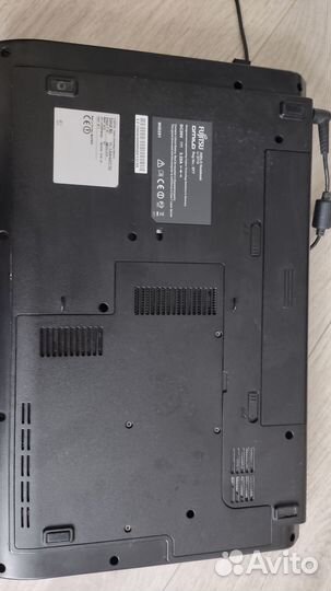Ноутбук fujitsu Siemens Amilo Li3710
