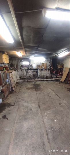 Гараж, > 30 м²