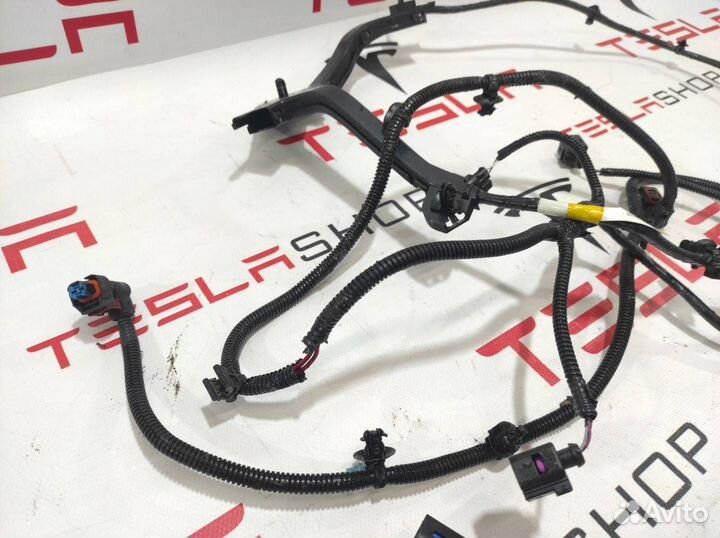 Электропроводка заднего подрамника Tesla Model S