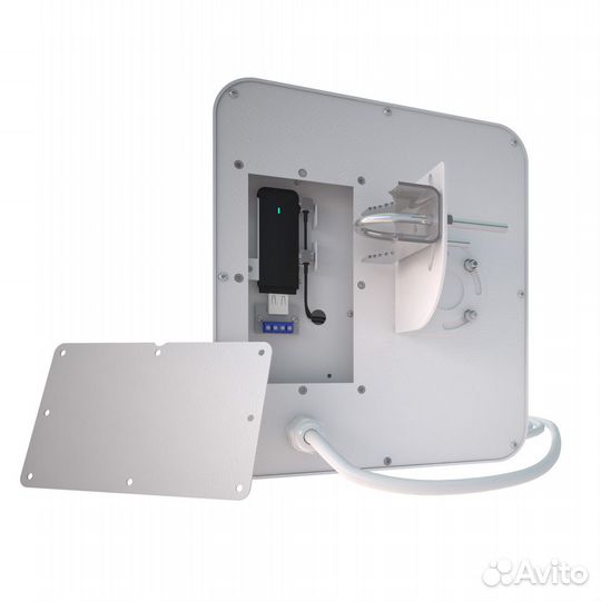 Боксовая антена BAS-2343 flat-XM mimo CRC9