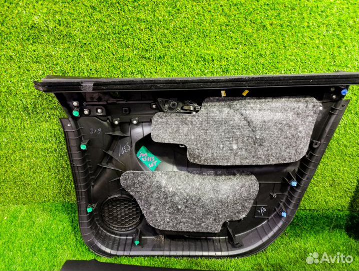 Обшивка двери комплект Chevrolet Orlando J309