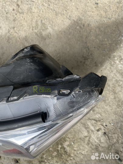 Фара на Toyota rav 4 40 2013 левая ксенон