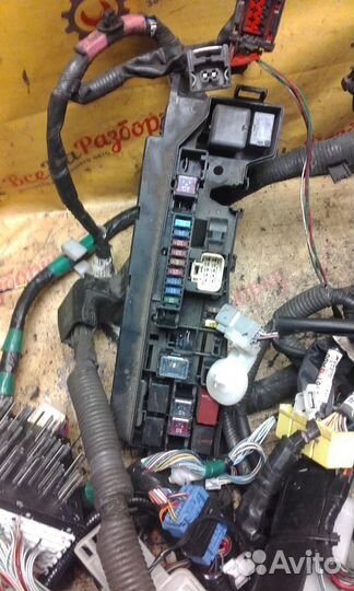 Проводка с подкапотным предохран. Toyota Corolla 9