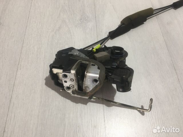 Замок двери lexus IS350 3.5 ат седан