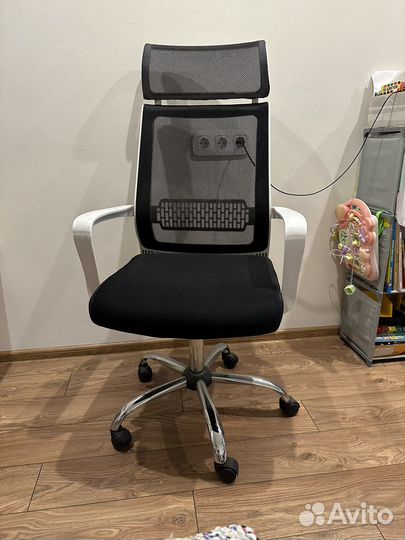 Компьютерное кресло