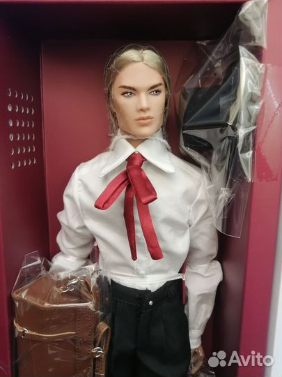 Integrity toys. Tenzin