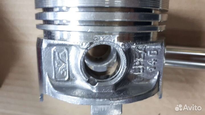 Поршень с пальцем змз 406 92,0 гр. А палец зеленый