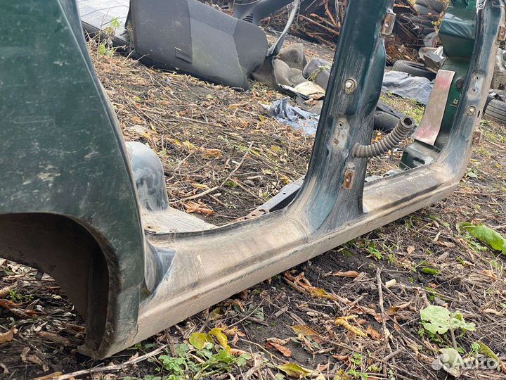 Заднее правое крыло ваз 2111