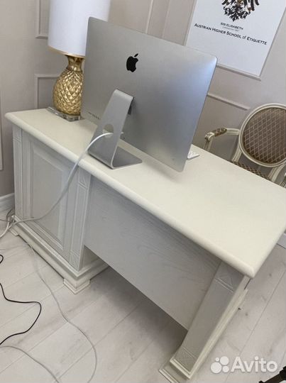 Стол кабинетный