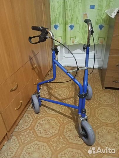 Ходунки для взрослых на колесах