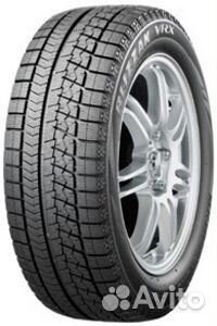 Bridgestone Blizzak VRX 235/45 R18