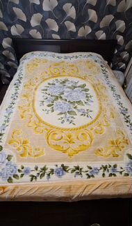 Покрывало на кровать