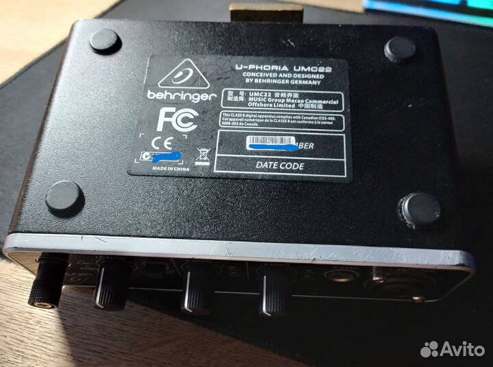 Звуковая карта behringer UMC22
