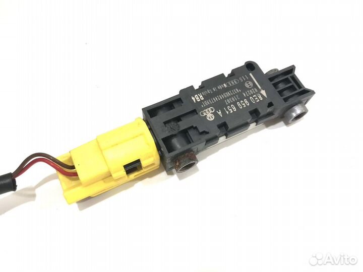 Датчик удара Audi A4 B7