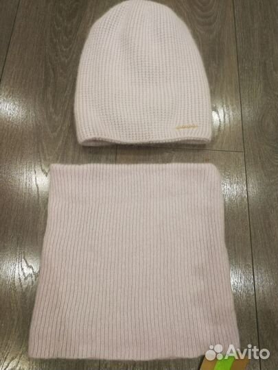 Комплект женский шапка и снуд