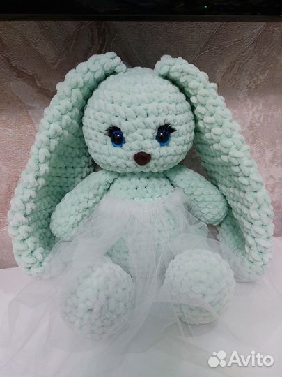 Зефирная, плюшевая голубоглазая зайка