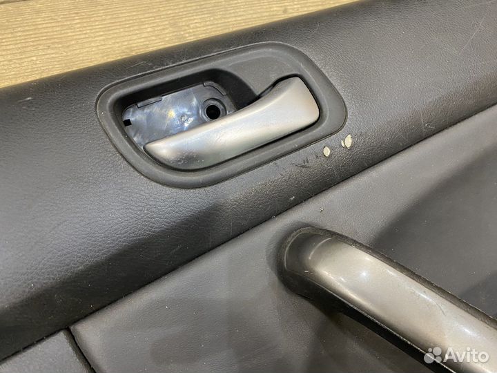 Задние дверные обшивки honda accord 7