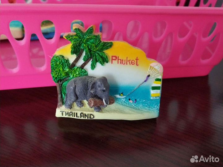 Магниты на холодильник