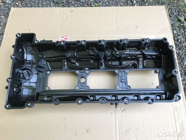 Клапанная крышка BMW 5 F10 535iX N55