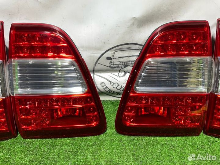 Стоп-сигнал Toyota Land Cruiser HDJ101 1HD-FT 2006